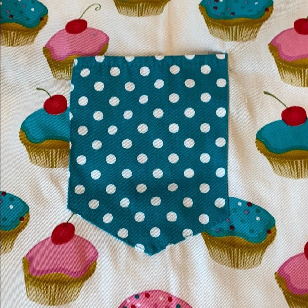 Cupcake Apron gourmet club 100% cotton